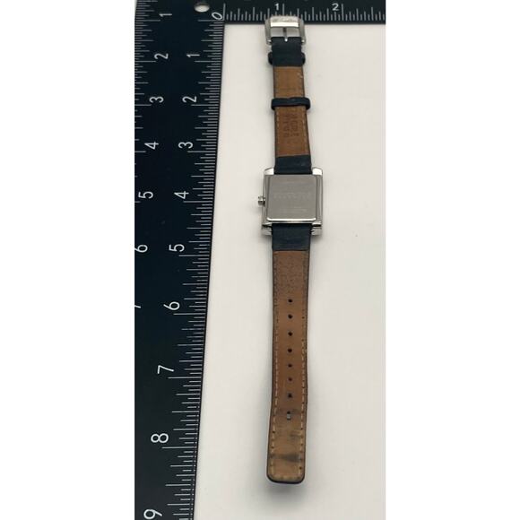 Kenneth Cole Reaction Women's Watch 22mm - Adjustable Leather Band - New Battery - Picture 4 of 10